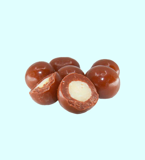 Freckleberry milk chocolate macadamias 130g bag
