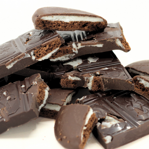 Rich Belgian dark chocolate blended with refreshing mint slice pieces for a cool, indulgent treat.