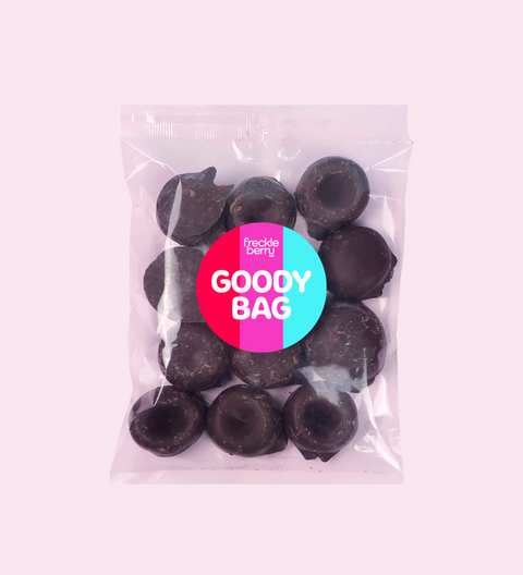 Aromatic aniseed rings coated in rich Belgian dark chocolate for a nostalgic, indulgent treat.