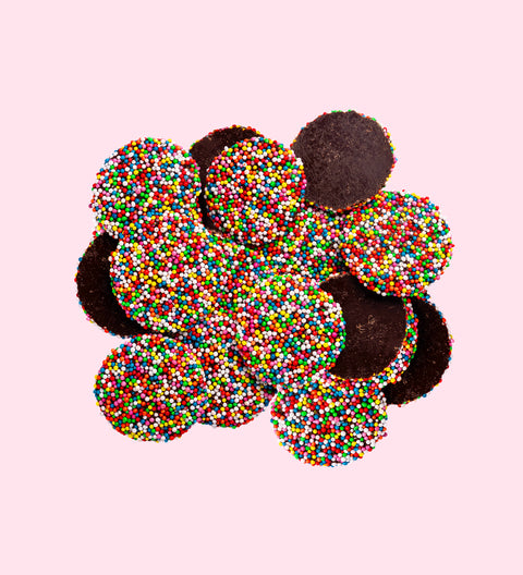 Rich dark chocolate freckles, topped with colourful sprinkles. Made from premium Belgian chocolate and perfect for a sweet and thoughtful Valentine’s Day gift.