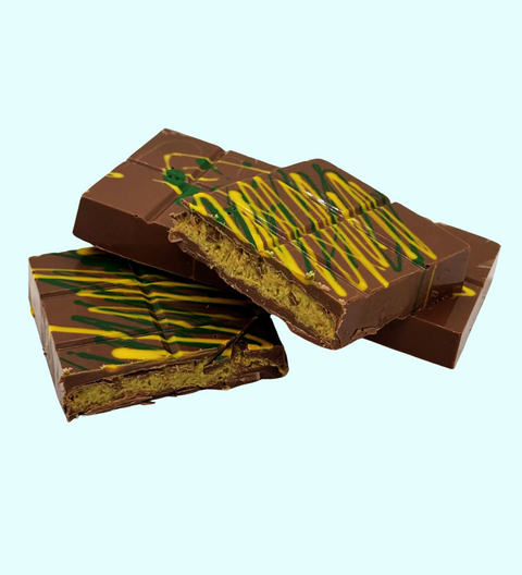 Thick Belgian chocolate, creamy pistachio centre & golden kanafeh crunch. Handmade in Geelong, delivered Australia-wide.