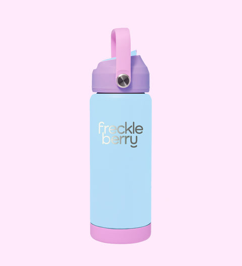 Stay stylishly hydrated with the Freckleberry Steel Flip Drink Bottle in blue, purple and pink. Insulated stainless steel keeps drinks cold for up to 18 hours.