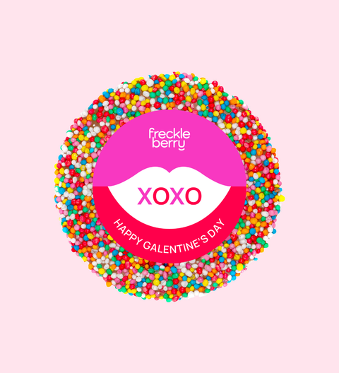 Premium Belgian chocolate topped with colourful multi sprinkles, wrapped in a charming XOXO design/label – a sweet Galentine's Day treat.