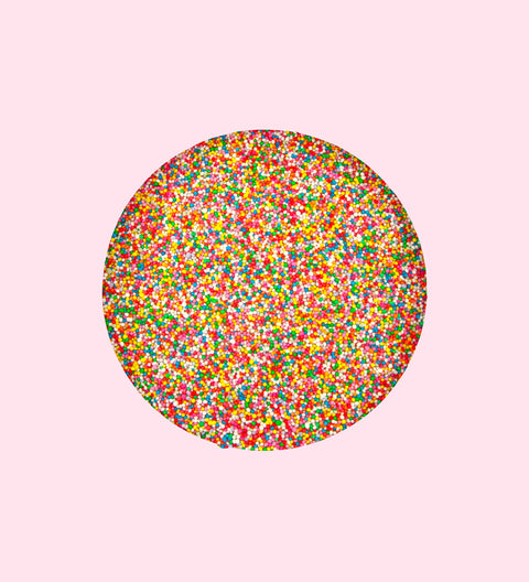 Premium giant Belgian chocolate topped with colourful sprinkles – a fun and festive gift for all ages.