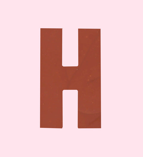 Milk Belgian chocolate letter H. Perfect for birthdays, weddings and gifts. 