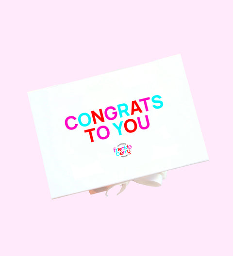 White hamper box with "Congrats to You" personalised messge to express congratulations to your loved ones. 