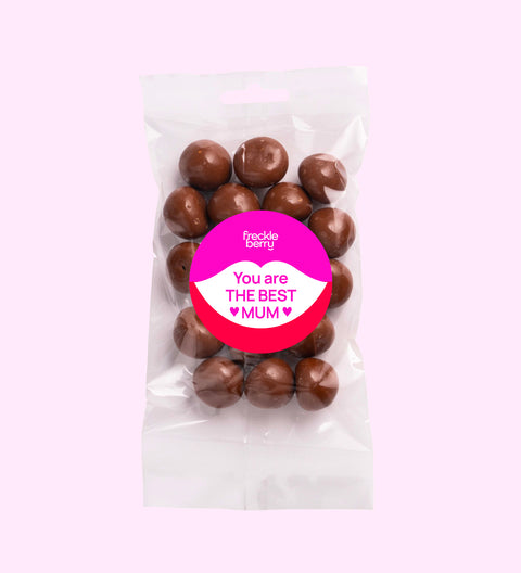 Tangy and juicy raspberries covered in smooth premium Belgian milk chocolate with You are the Best Mum sticker, a decadent and fruity Mother’s Day treat.