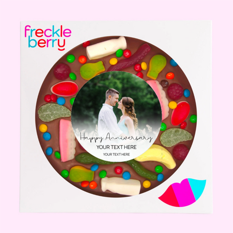 Fun, shareable Belgian chocolate (available in 3 variants - dark, milk or white) pizza topped with lollies, can be personalised with your design for a unique favour.