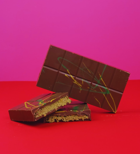 Thick Belgian chocolate, creamy pistachio centre & golden kanafeh crunch