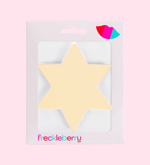 Premium Belgian white chocolate star – a simple yet delicious treat perfect for Christmas gifting or festive celebrations.
