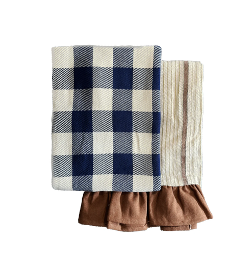 Set of 2 cotton tea towels 55x75cm hanging on oven handle