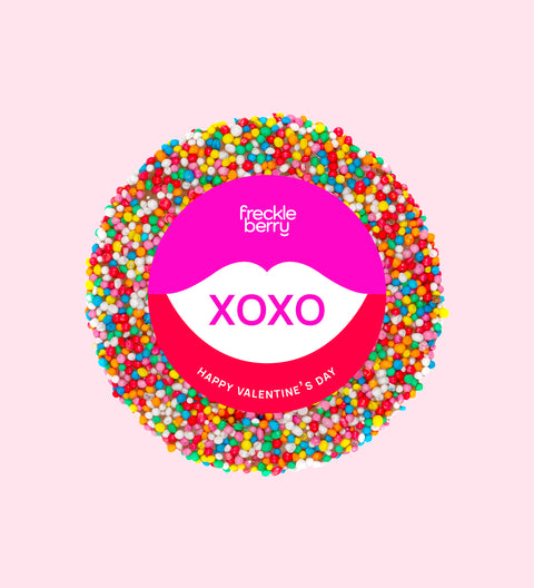 Premium Belgian chocolate and topped with colourful sprinkles, wrapped in a playful XOXO design – a sweet Valentine’s Day gift.