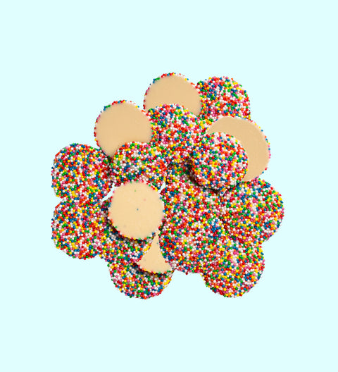Premium Belgian white chocolate topped with colourful sprinkles – a sweet treat for any occasion.
