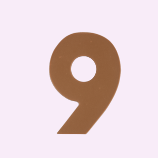 Milk chocolate number 9 Freckleberry