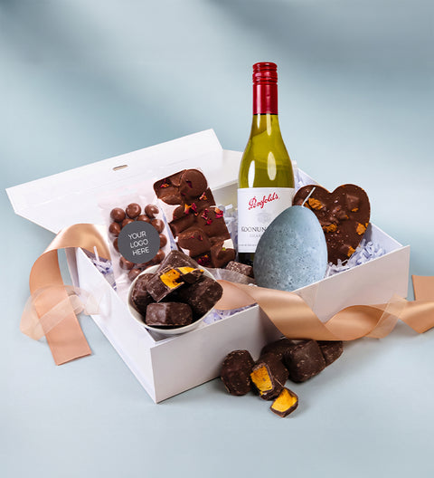 Fancy Hamper for all occasions with the best selection of products inside. 